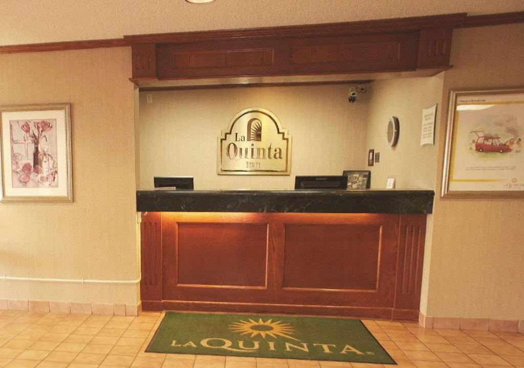 La Quinta Inn By Wyndham Detroit Southgate Buitenkant foto