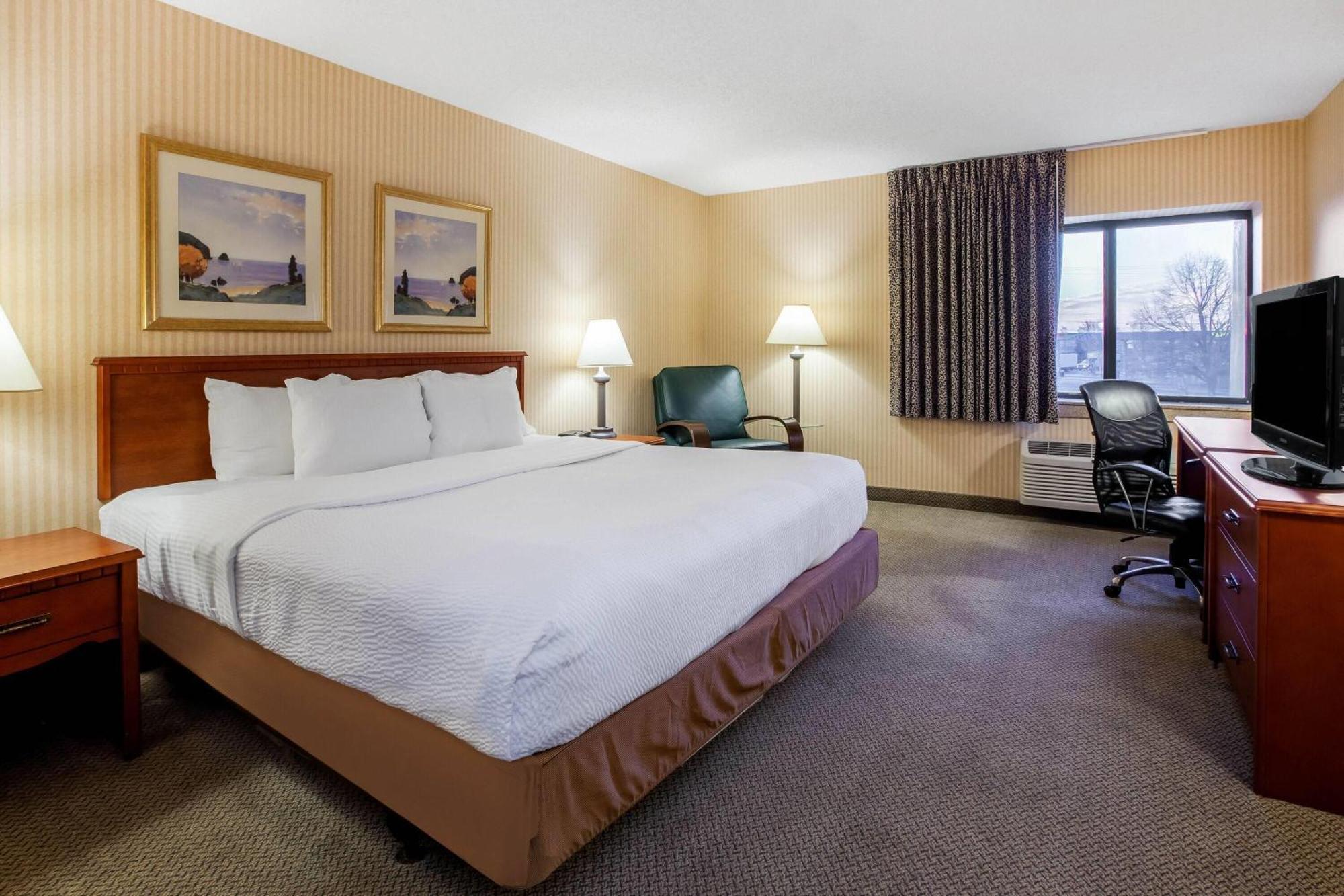 La Quinta Inn By Wyndham Detroit Southgate Buitenkant foto